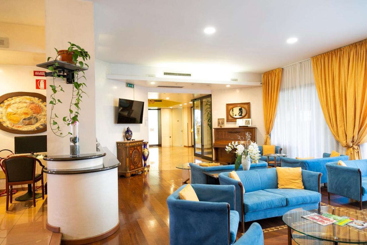 Melas Hotel Merate Exterior photo