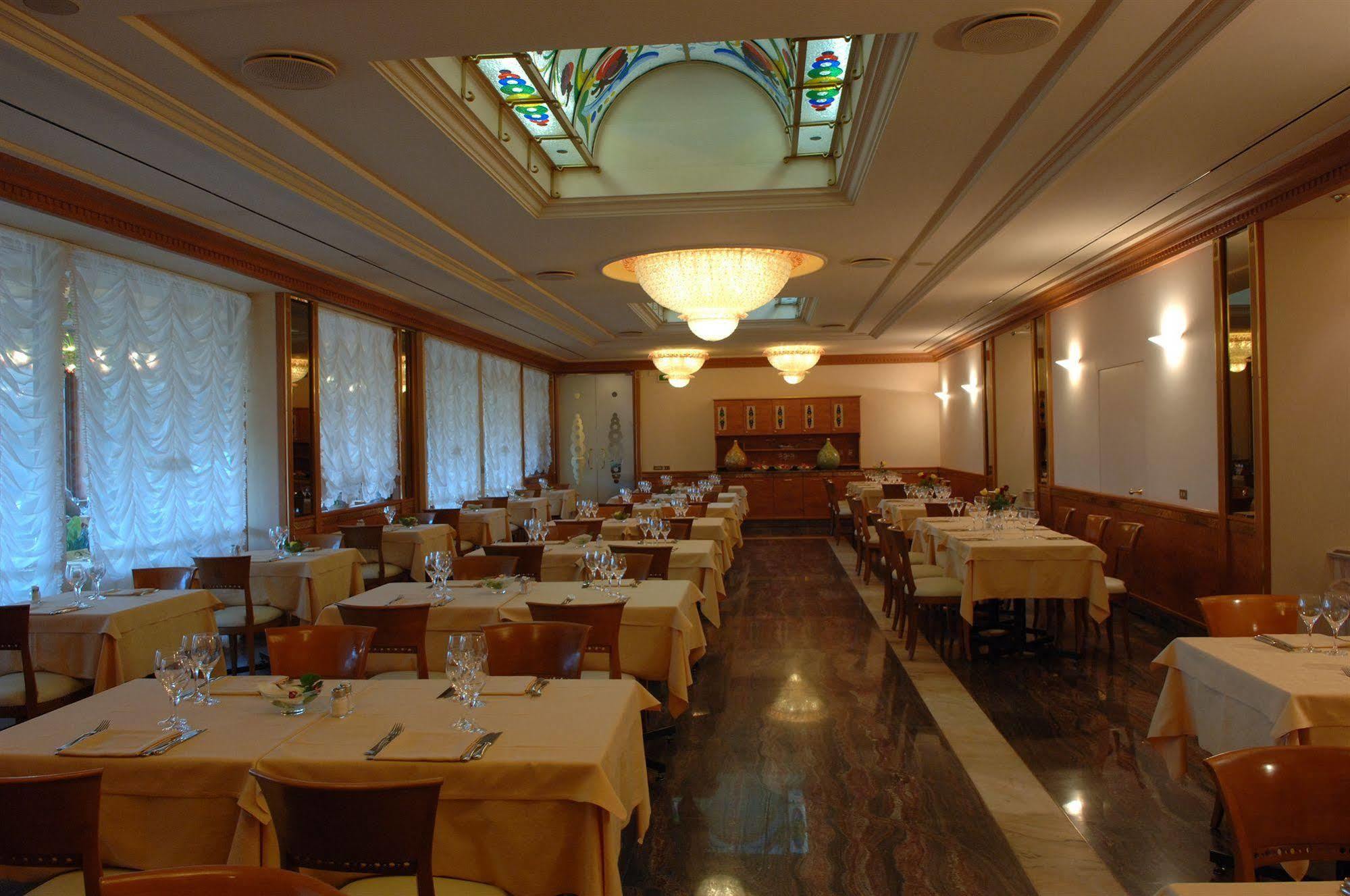 Melas Hotel Merate Exterior photo